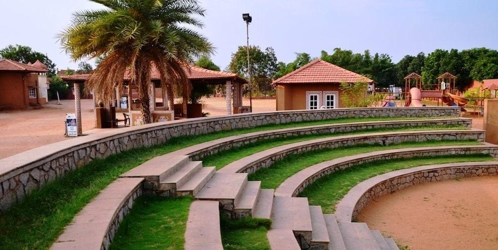 הופסט Vijayshree Resort And Heritage Village מראה חיצוני תמונה